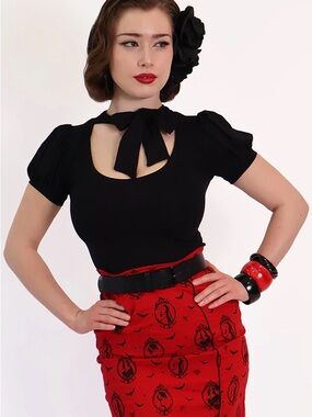 Women’s Black Tie-Neck Short Sleeve Top